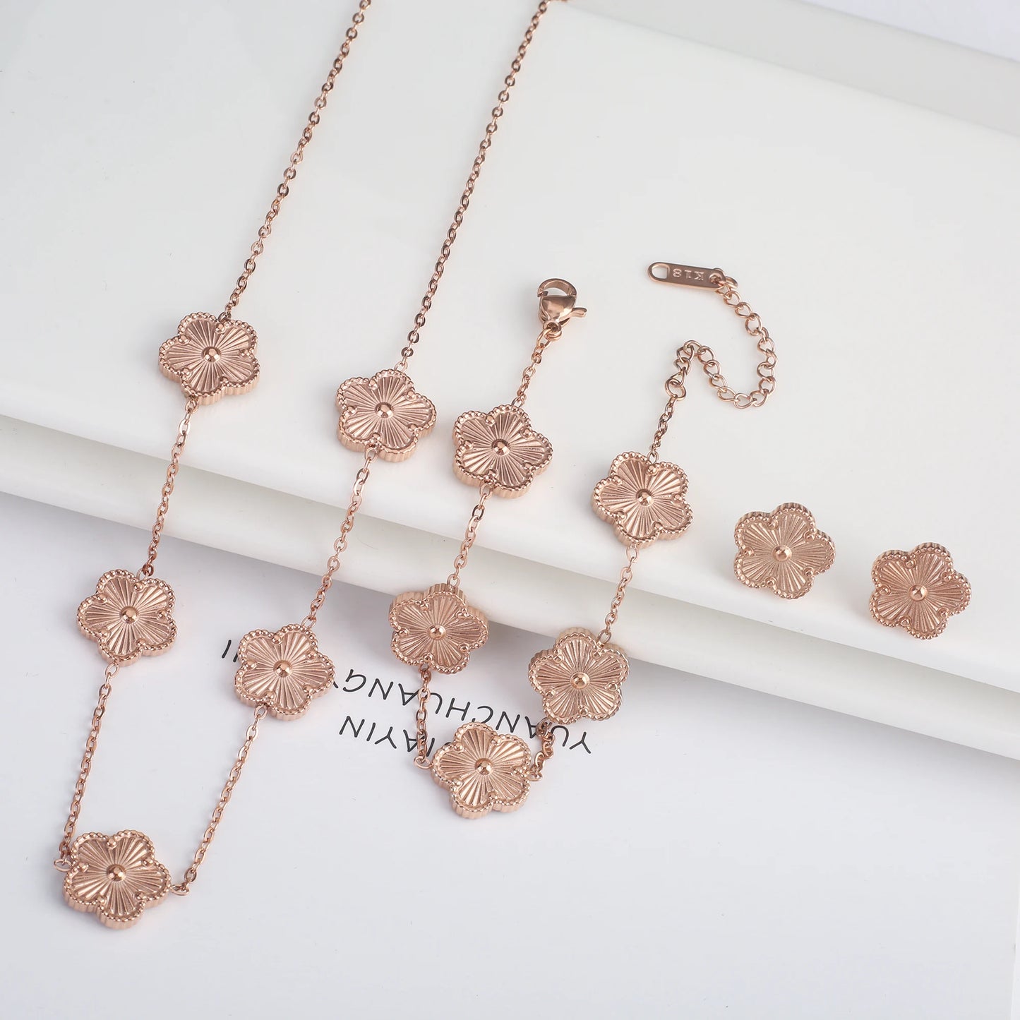 3Pcs 18K Gold-Plated Five-Leaf Flower Necklace Earrings Bracelet Jewelry Set for Woman Fashion Party Jewelry Daily Wear Clover